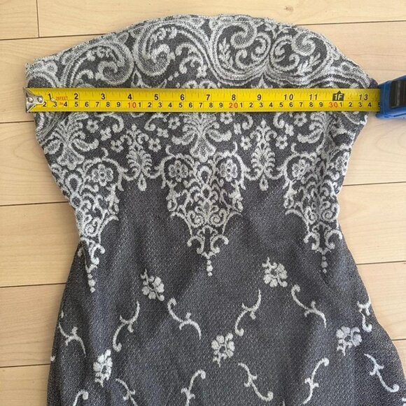 Beautiful vintage strapless jacquard floral dress by Scene, made in Canada - Picture 2 of 8